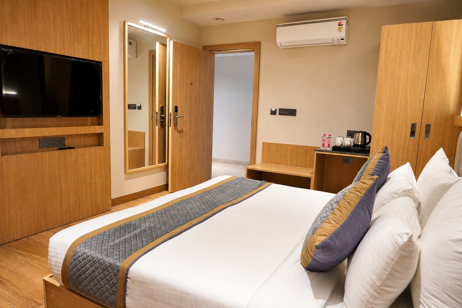 Deluxe Room with TV Unit